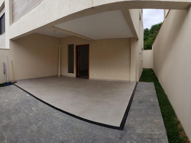 Casa para Venda em Belo Horizonte - 2