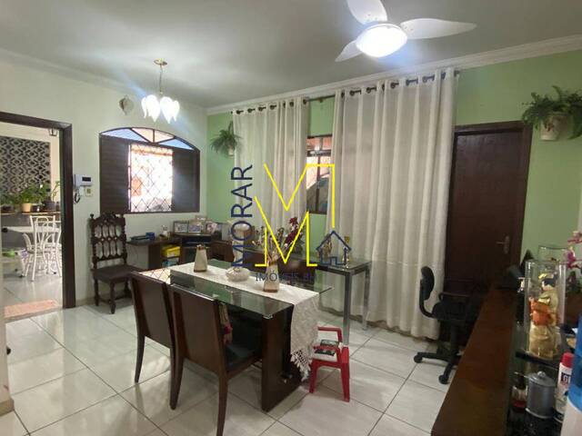 Casa para Venda em Belo Horizonte - 2