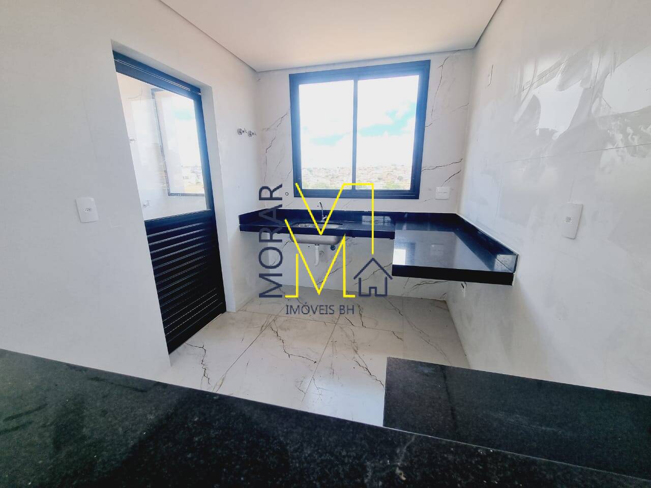 Apartamento à venda com 3 quartos, 90m² - Foto 2