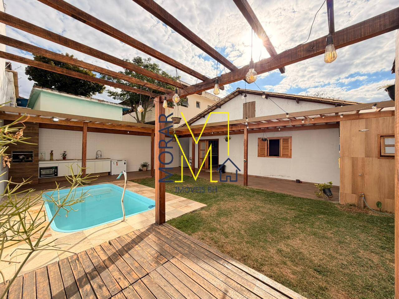 Casa, 4 quartos, 260 m² - Foto 2