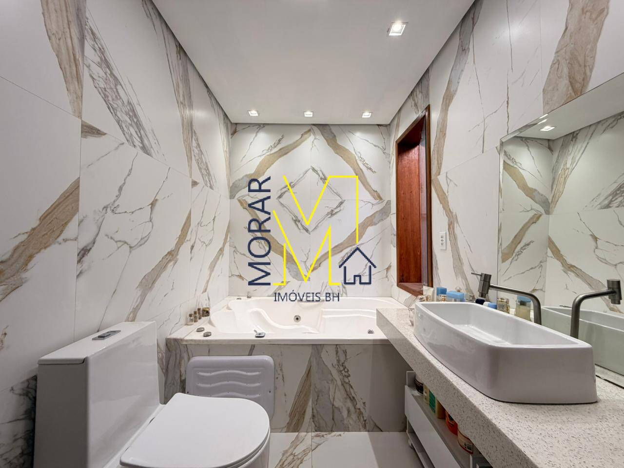 Casa, 4 quartos, 260 m² - Foto 42