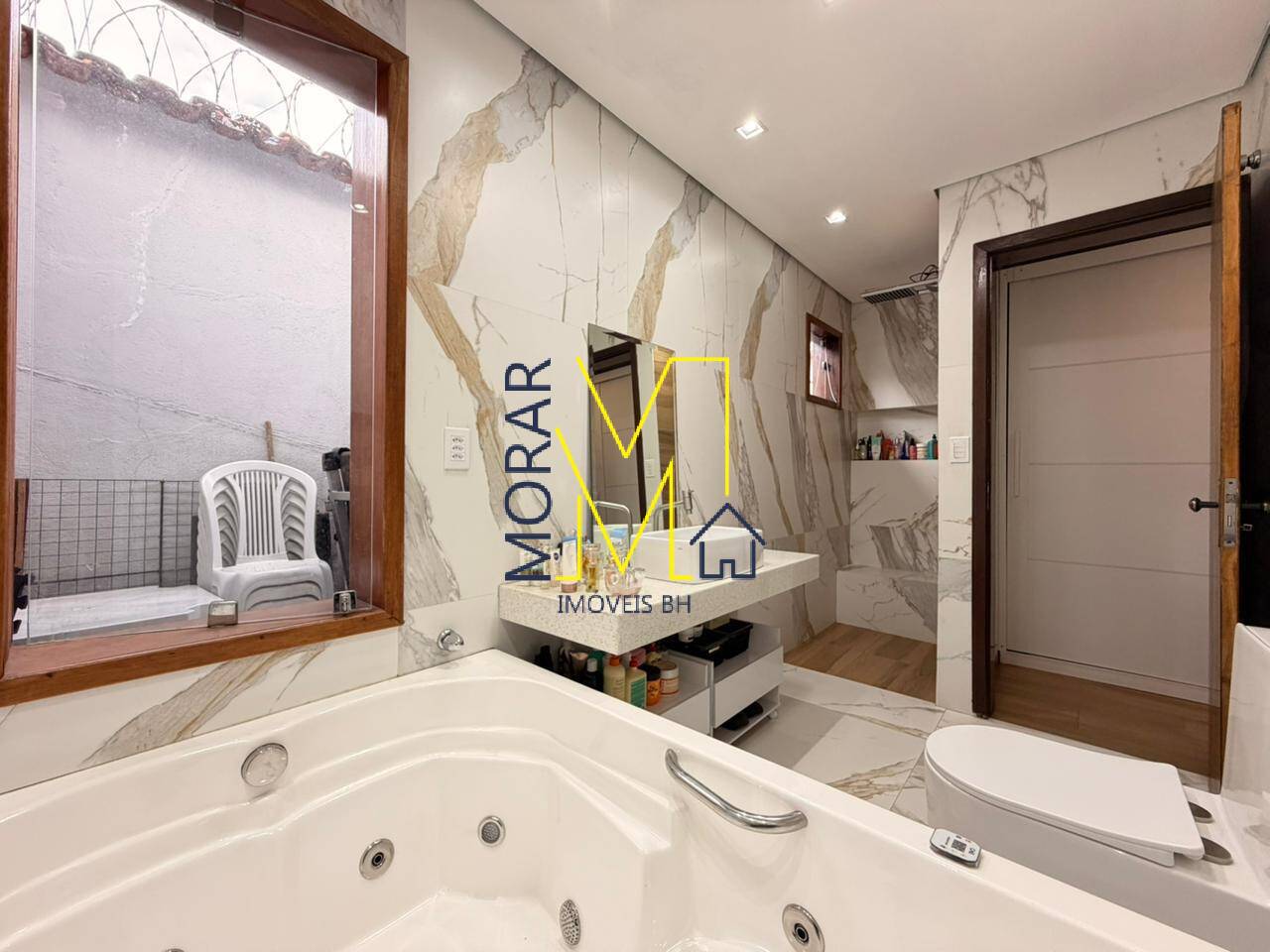 Casa, 4 quartos, 260 m² - Foto 41